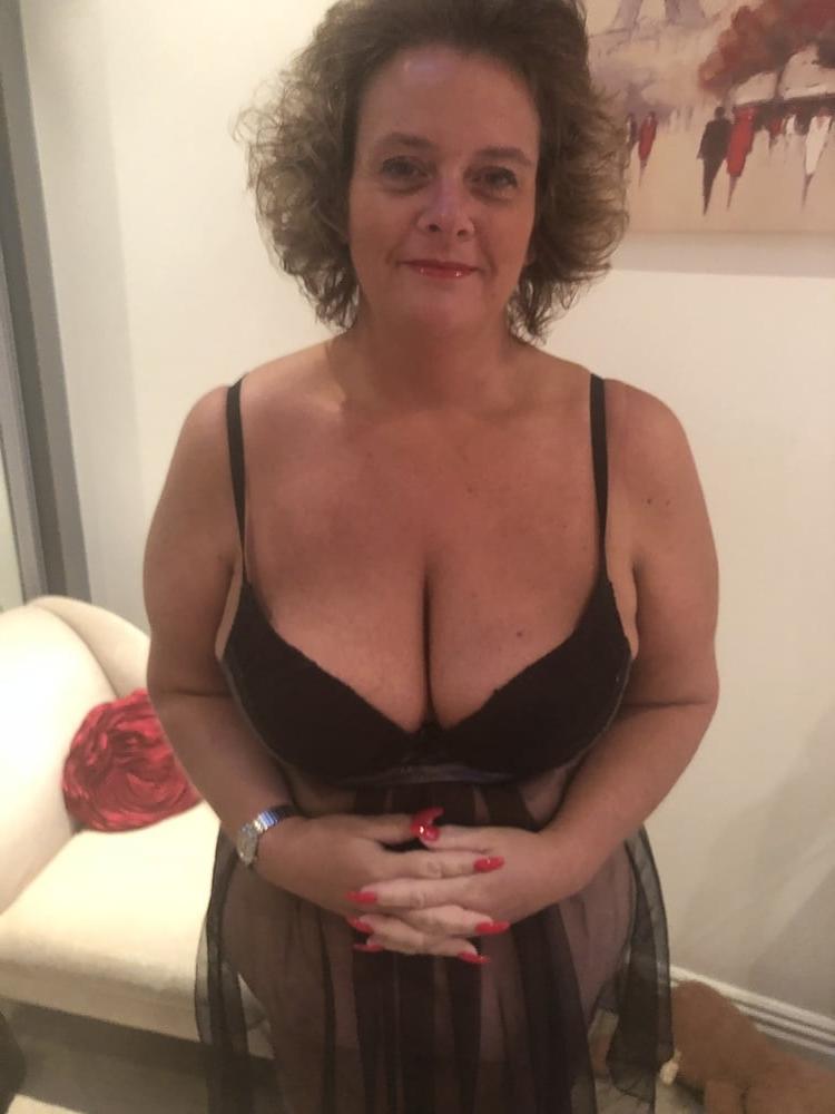 14P Joanne, sexy UK Chunky MILF Slut