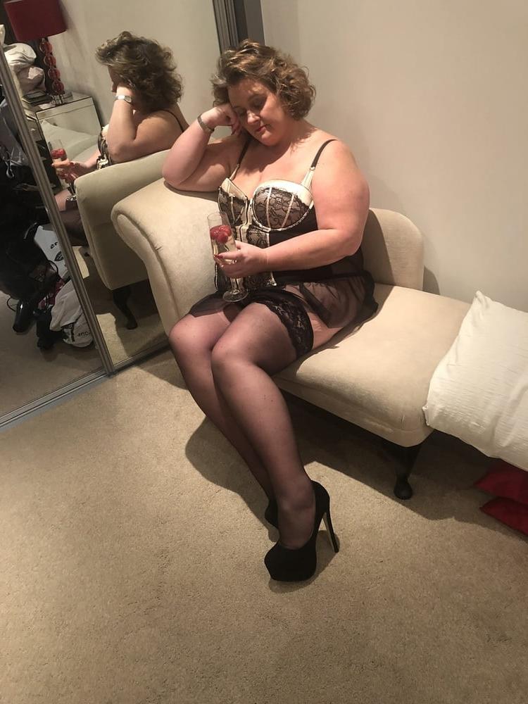 14P Joanne, sexy UK Chunky MILF Slut