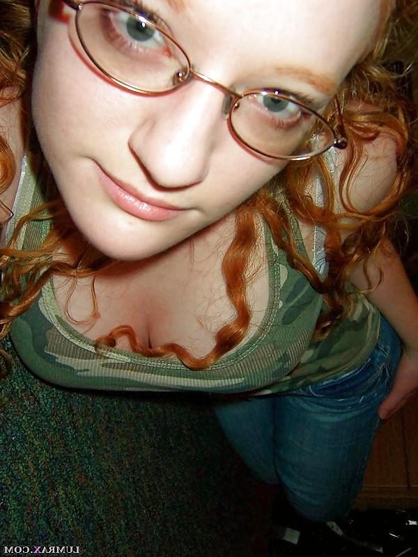 11P Mädchen mit Brille