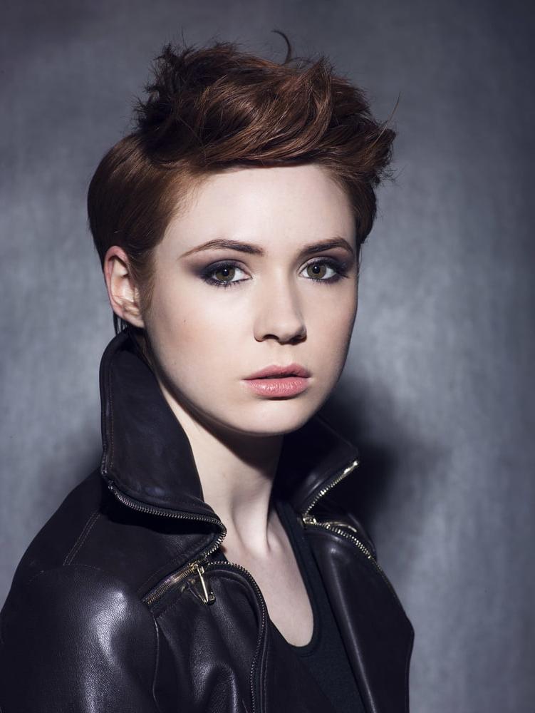 25P Karen Gillan - Kinky