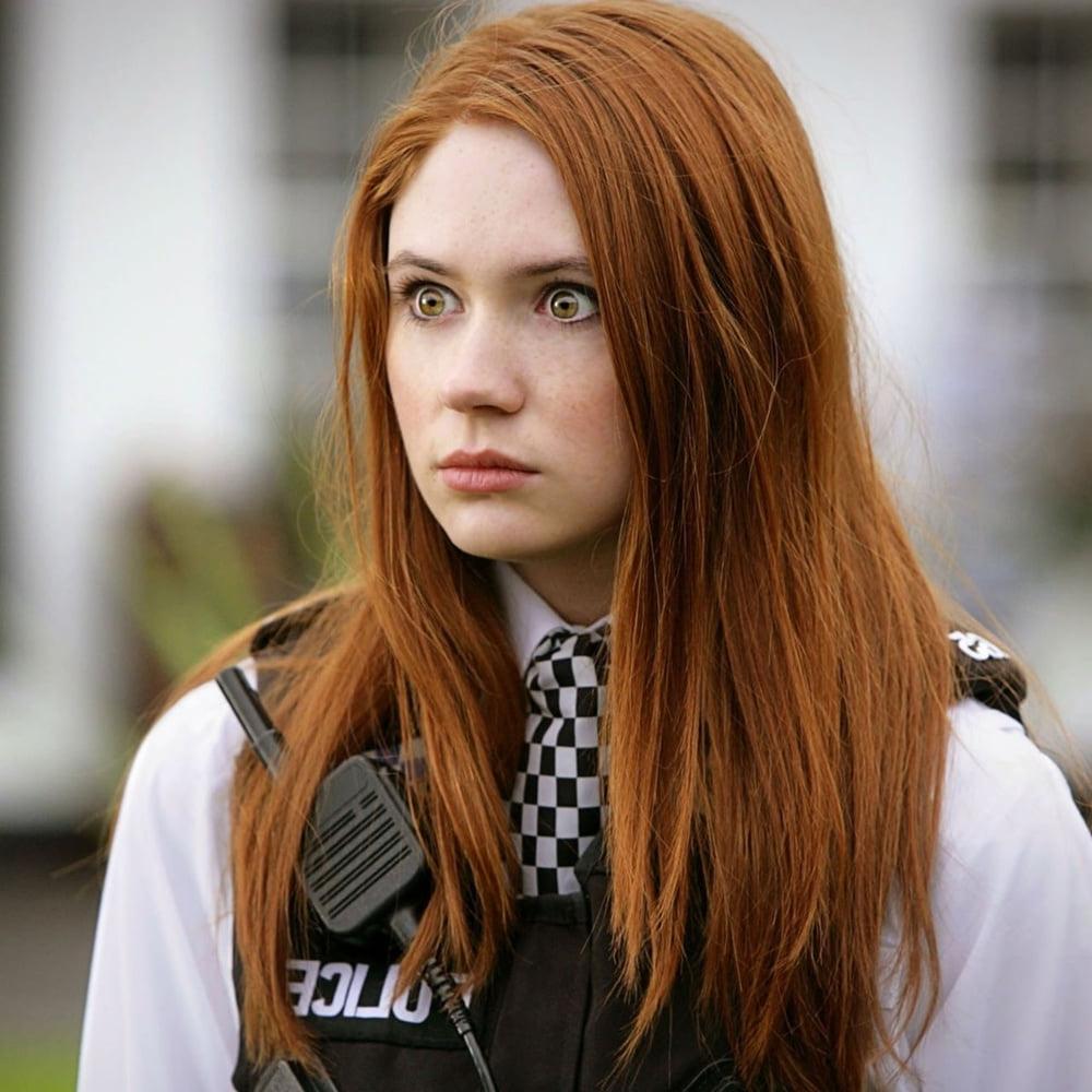 25P Karen Gillan - Kinky