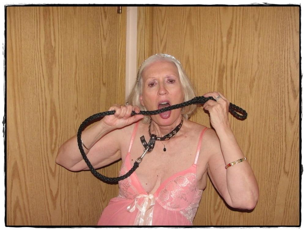 15P Bitch Sue On A Leash