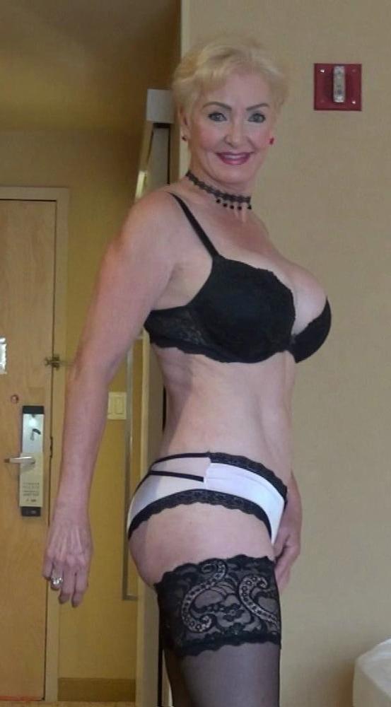 25P Mature Black Cock Whore - Seka Black XXX