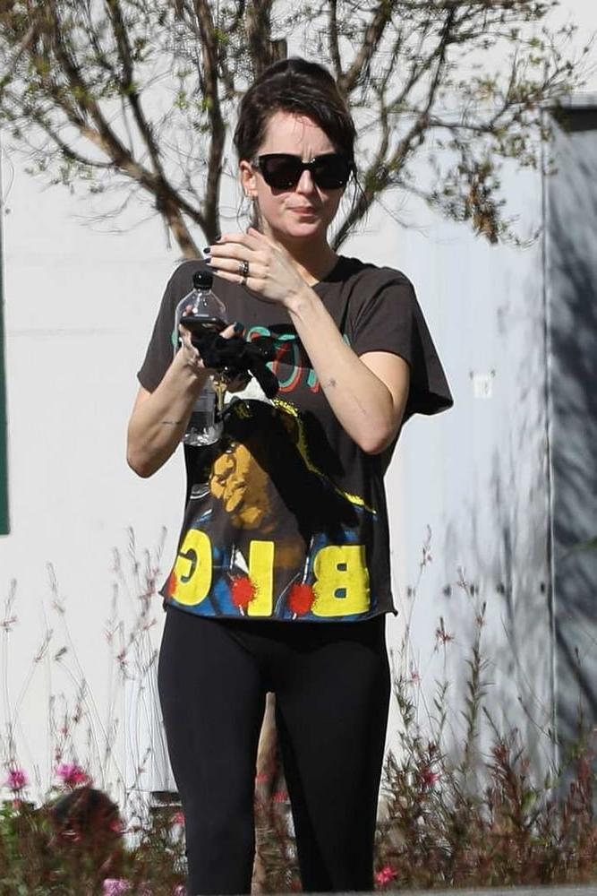 25P Dakota Johnson Cute Woman