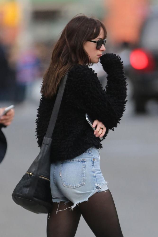 25P Dakota Johnson Cute Woman