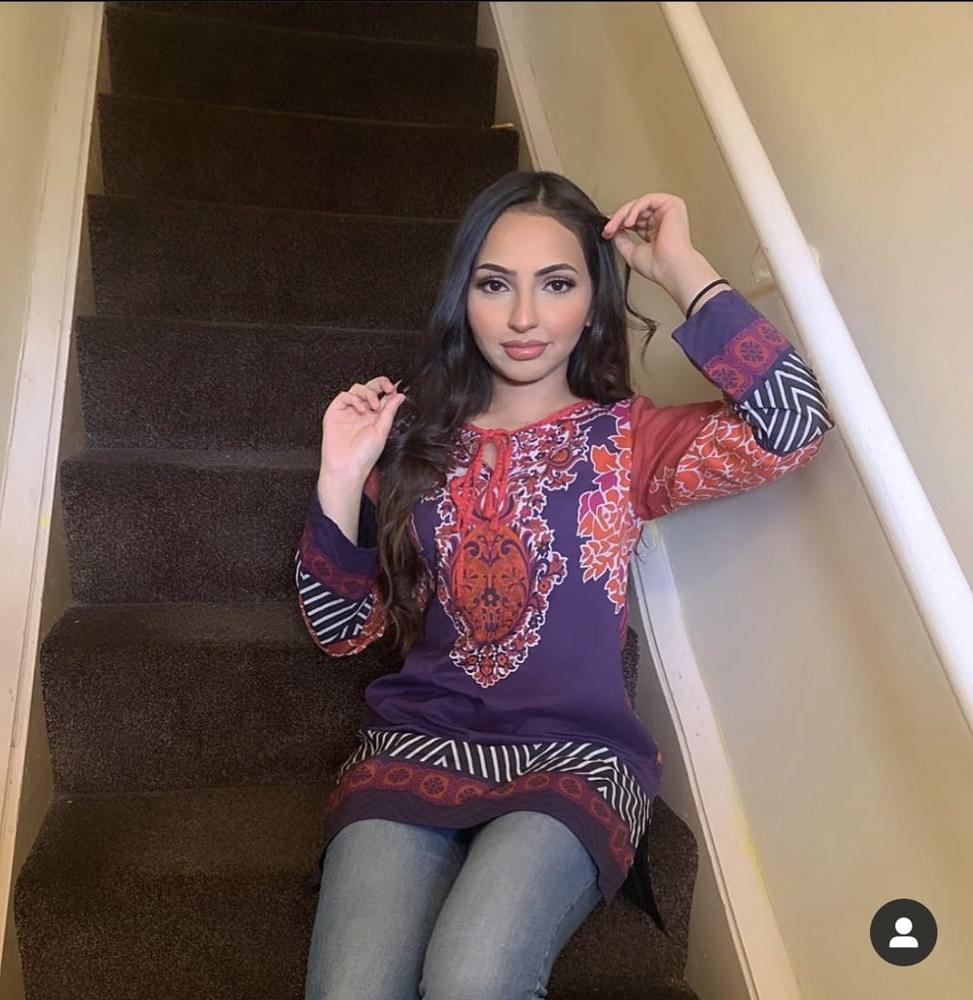 13P Very cute paki, what would you do to her?