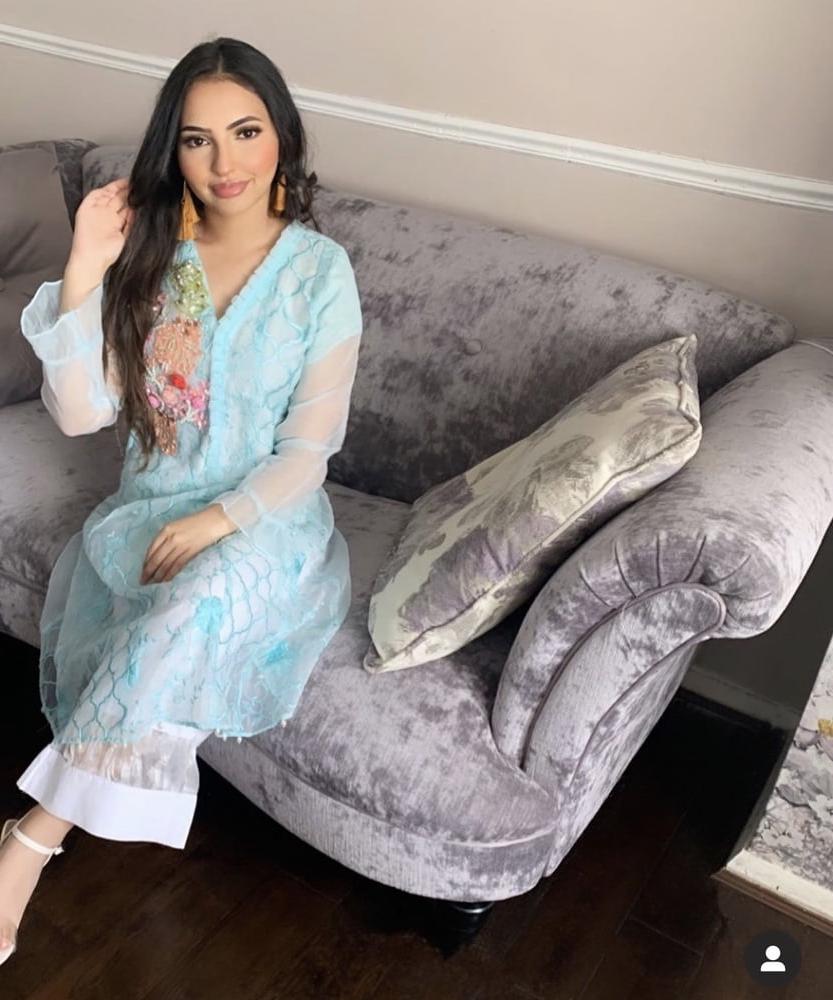 13P Very cute paki, what would you do to her?