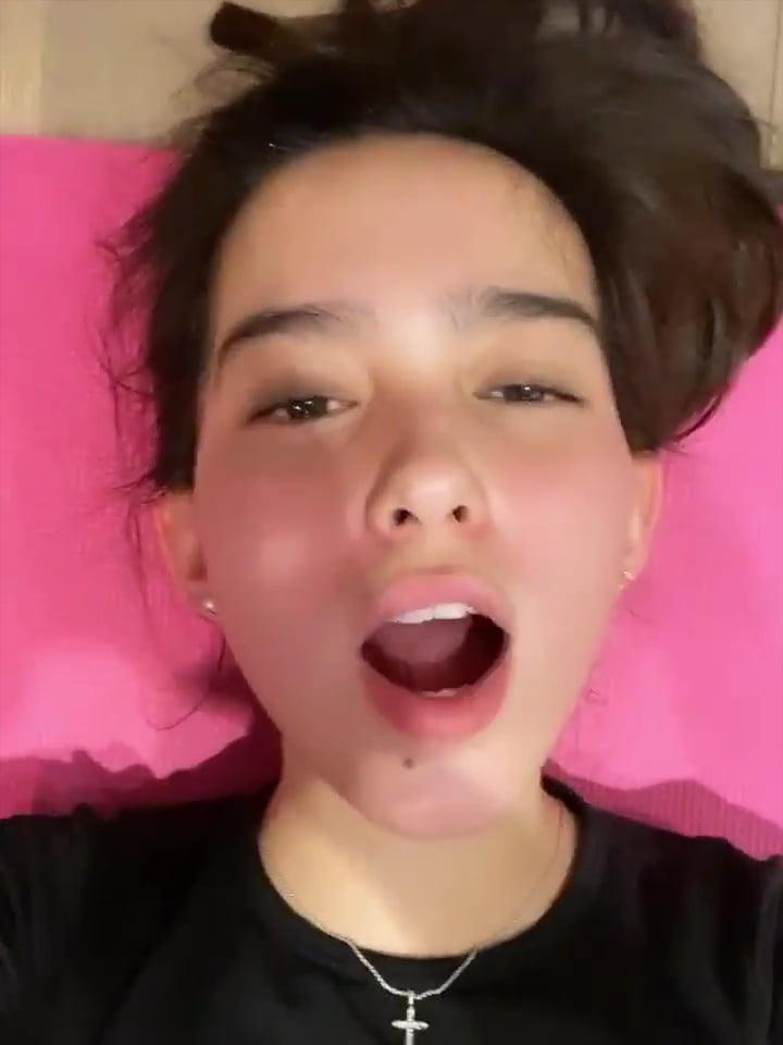 5P 22yo CUTE GIRL