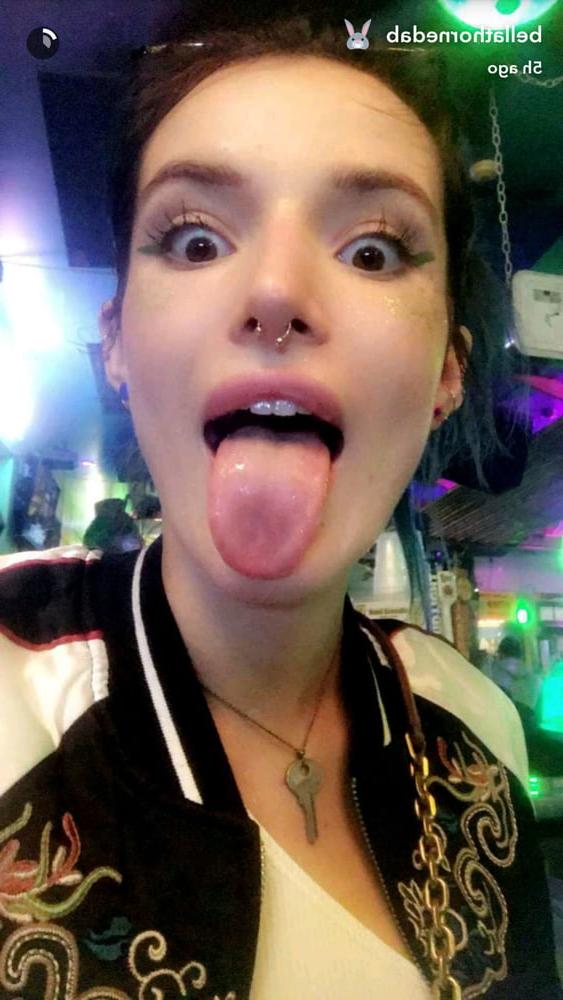 15P Bella Thorne hot bitch tongue