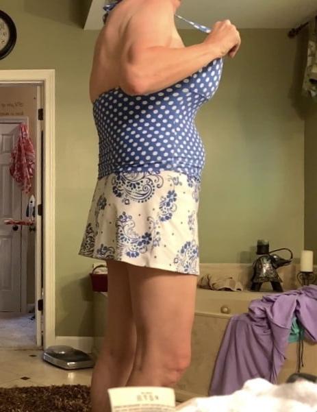 25P Gallery of a beautiful milf with very juicy tits and pussy..