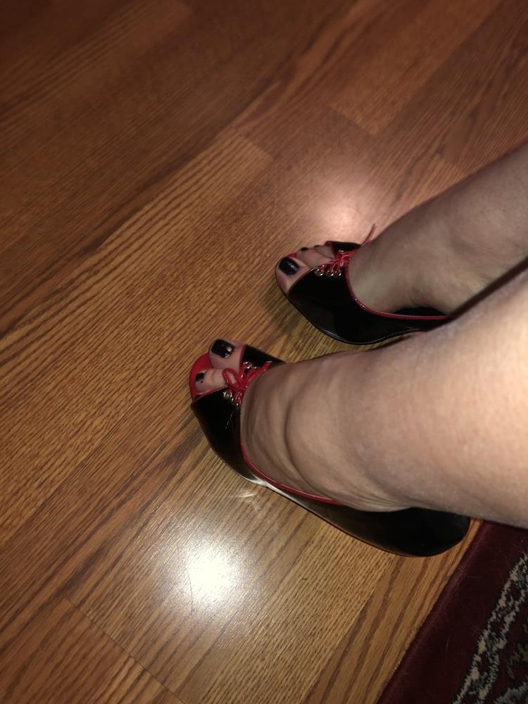 20P Tiffany feet and heels
