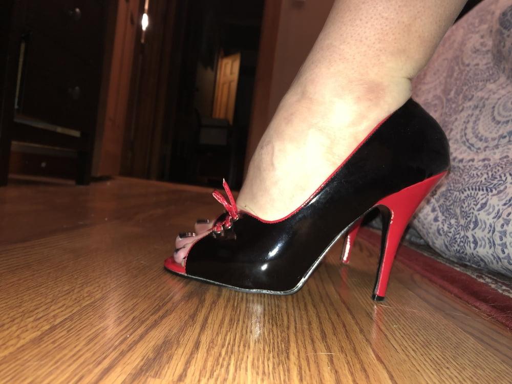 20P Tiffany feet and heels