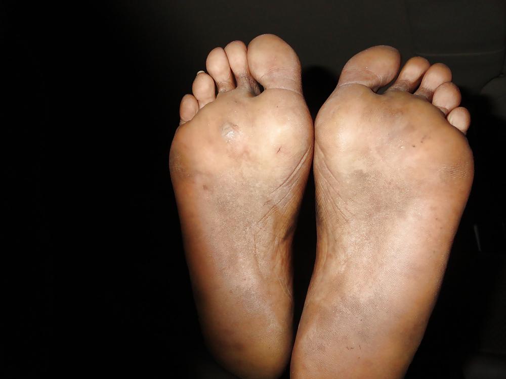25P Ghetto feet