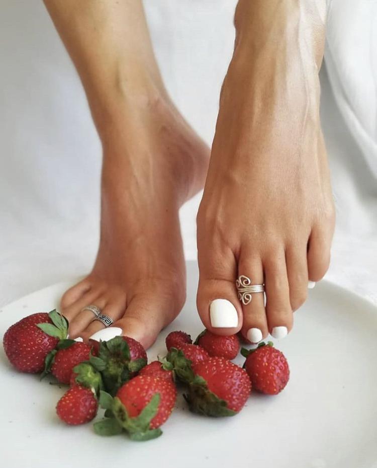 19P Sexy Feet