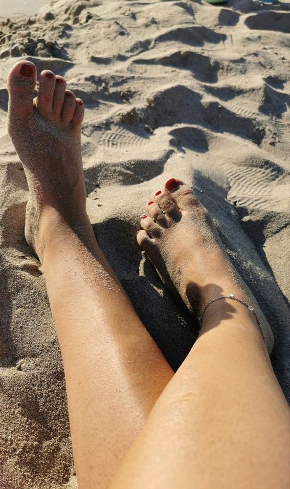 8P Sunday afternoon feet at the beach