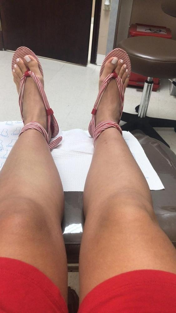 8P Her feet and long toes