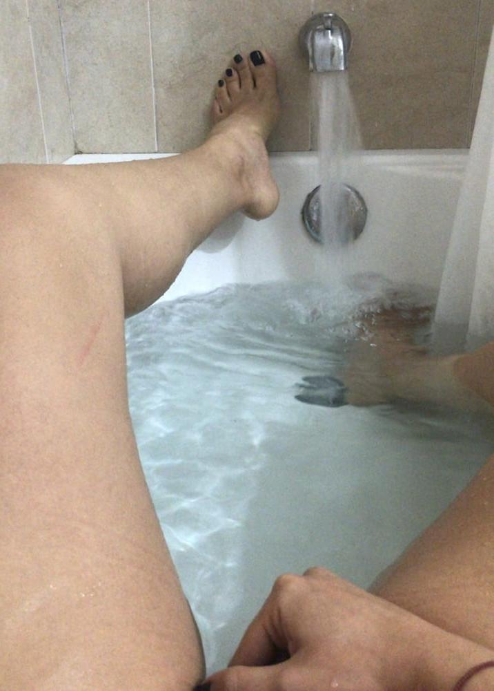 8P Her feet and long toes