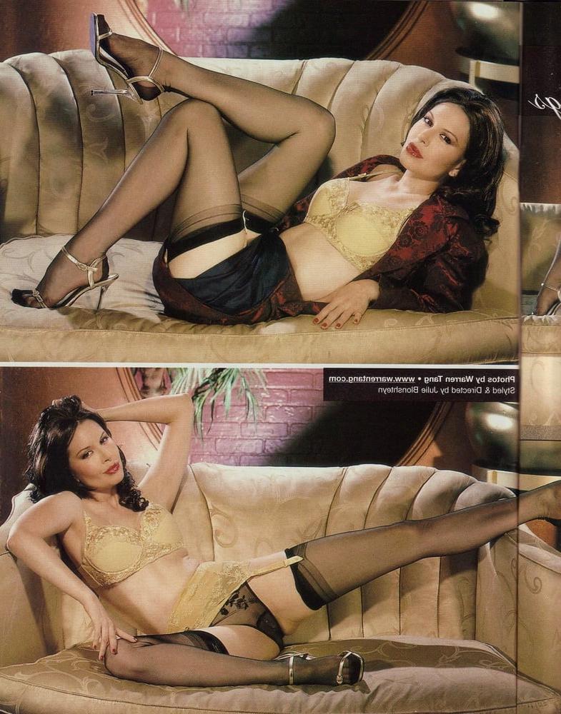 9P Leg Show Magazine - Black FF Stockings &amp; Nylon Feet