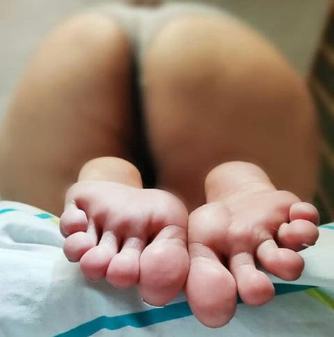 25P Feet model venezolana