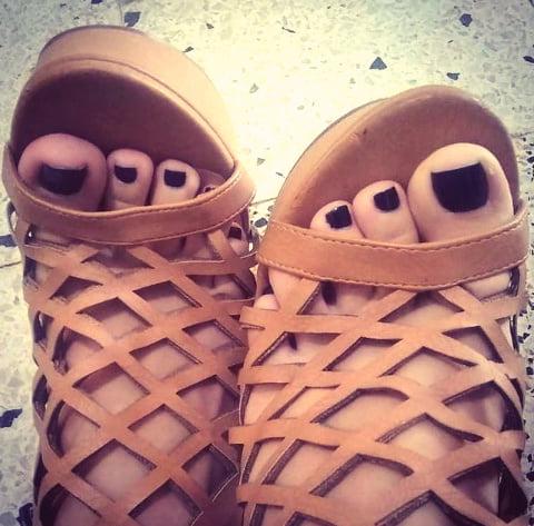 25P Feet model venezolana