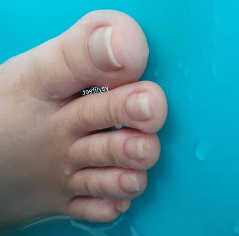 25P Feet model venezolana