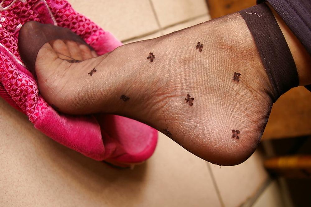 25P FEET IN NYLON (2)
