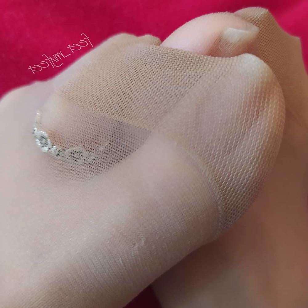 25P FEET IN NYLON (2)