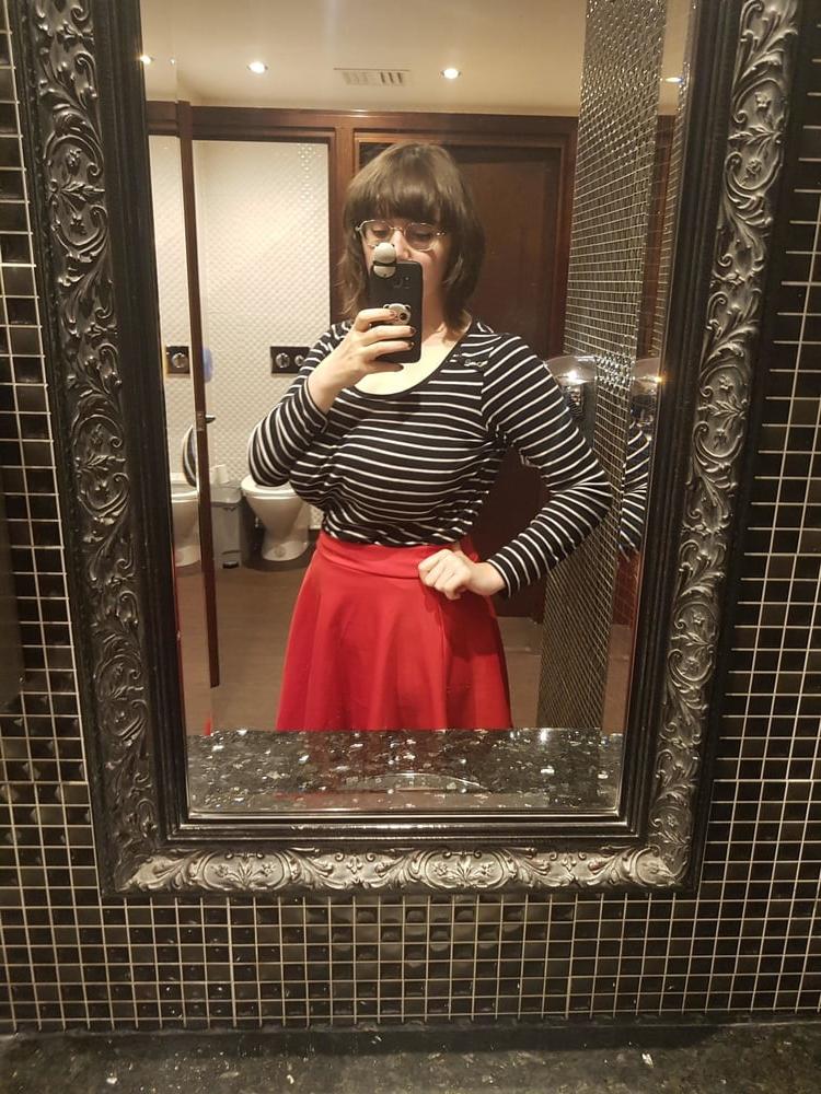 25P Chubby Big Tits Nerd Nude
