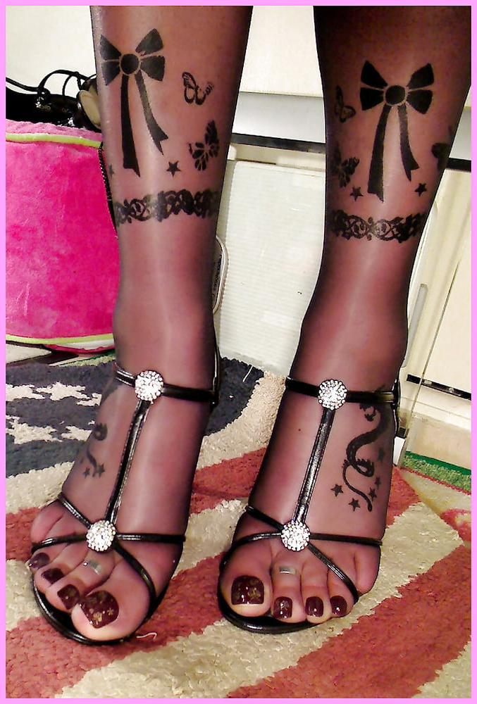 25P Her Feet II