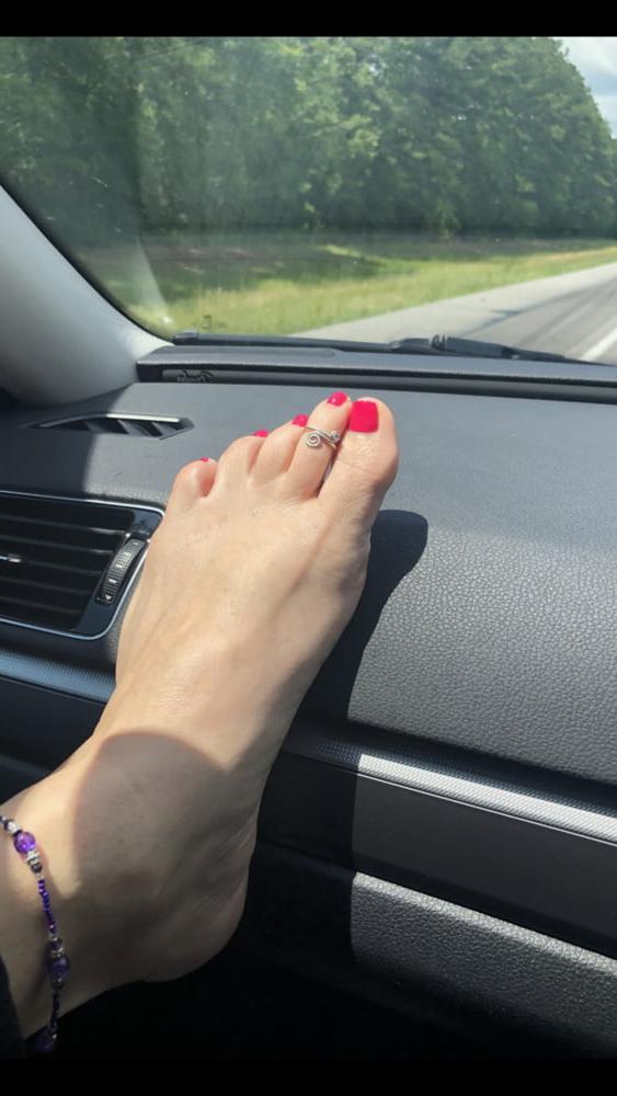 25P Feet and toes!
