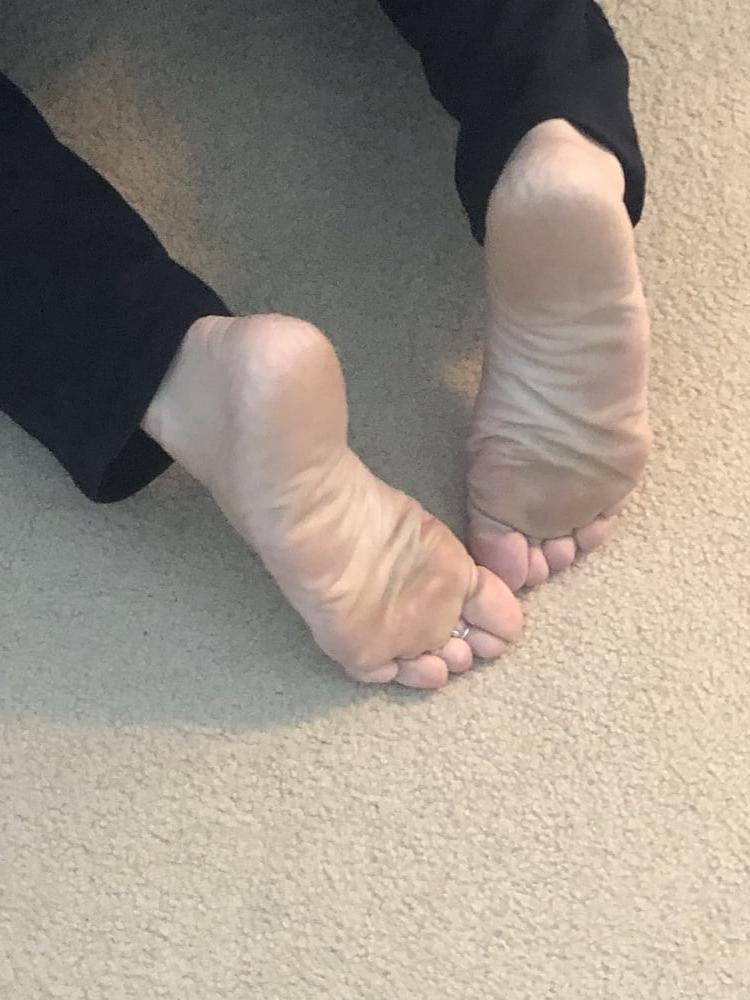 25P Feet and toes!