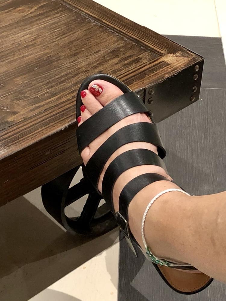 25P Feet and toes!