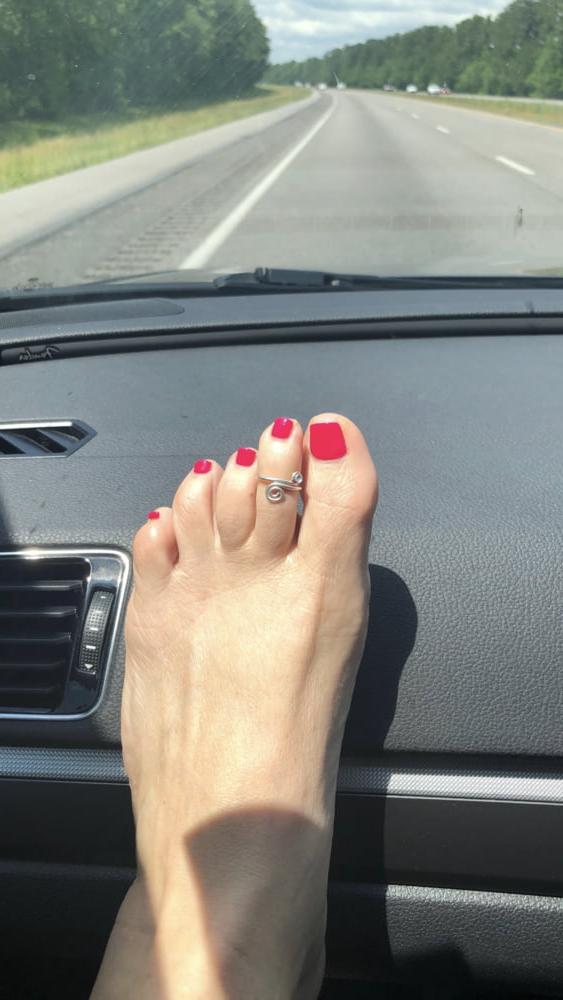 25P Feet and toes!