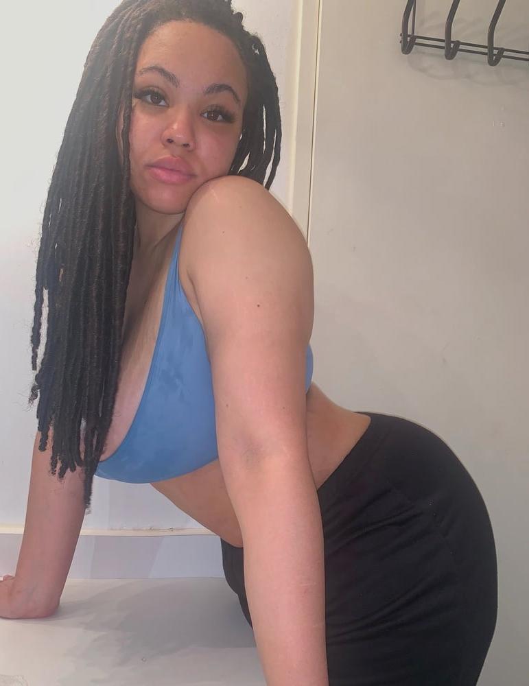 19P Bitch with fat tits
