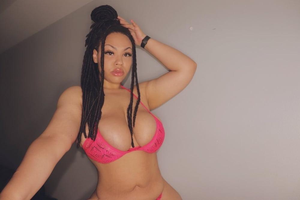 19P Bitch with fat tits