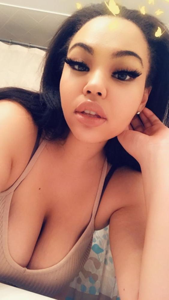 19P Bitch with fat tits