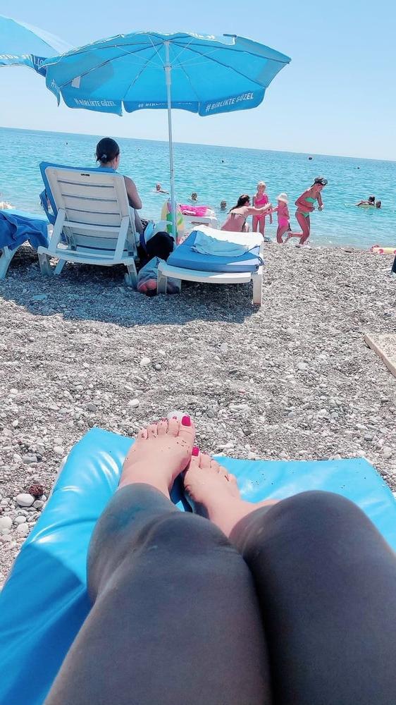 10P sexy turkish women's feet 5