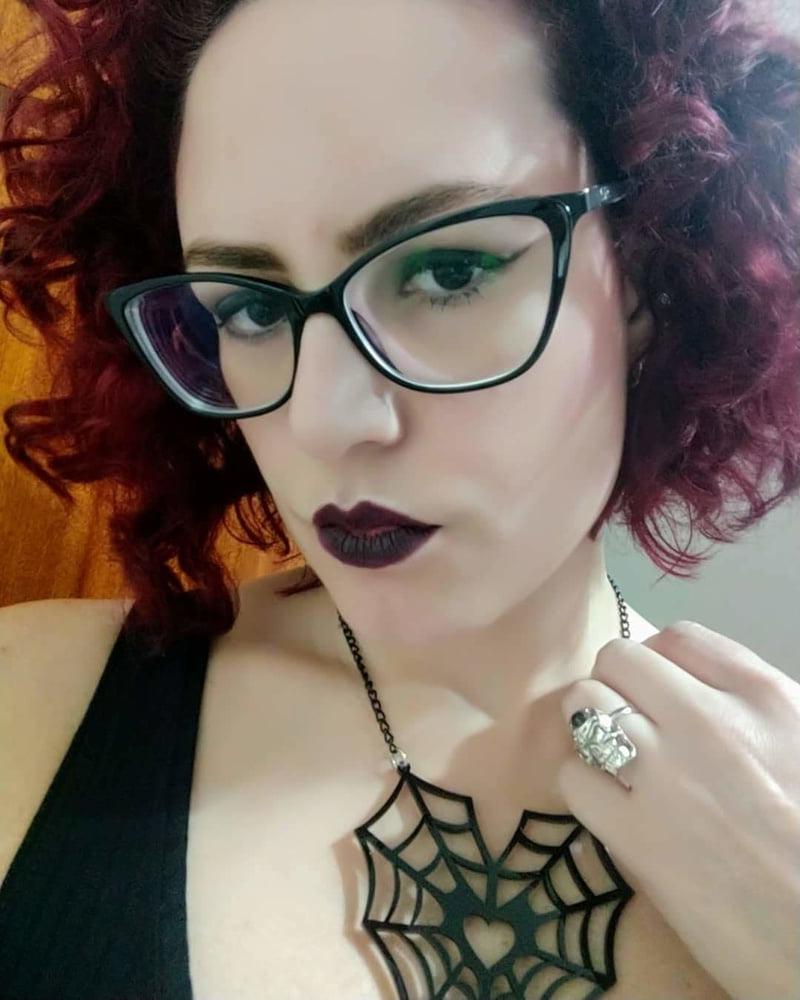 14P Post punk chubby mature