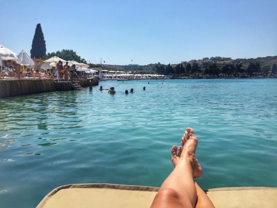 10P sexy turkish women's feet