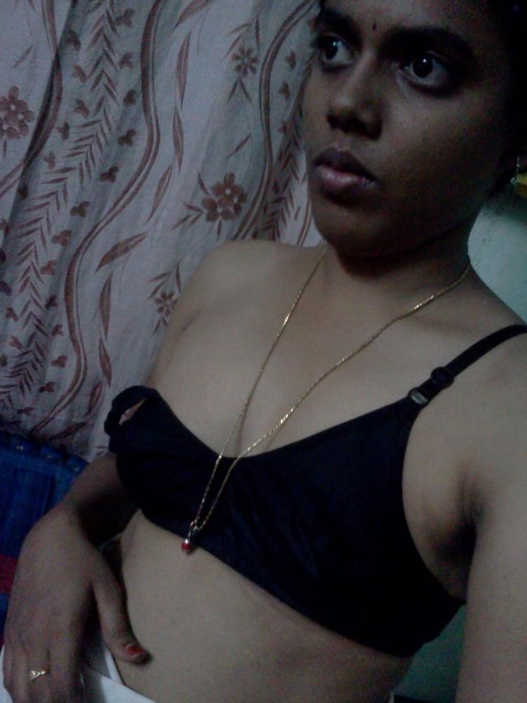 25P TAMIL MALLU HOT SEXY GIRL BITCH SLUTS FOR LOVER