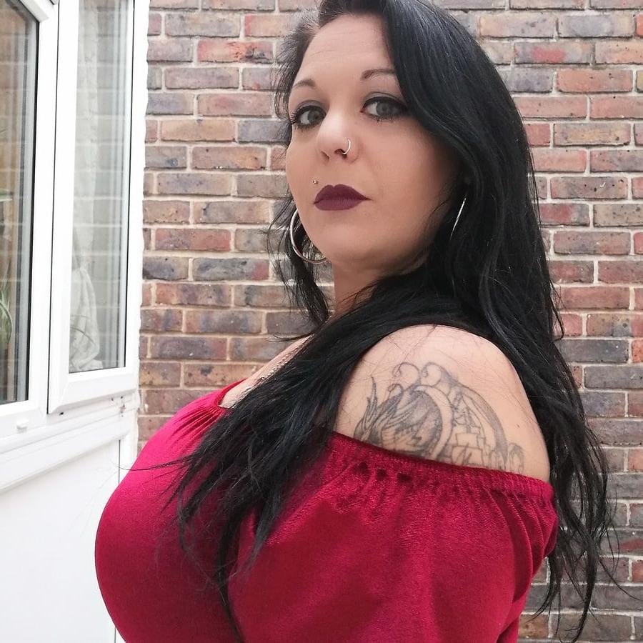 14P Paula, sexy UK Chunky MILF Slut