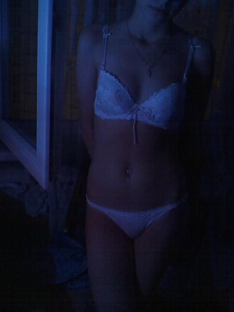 23P Shaved Amateur Brunette Bride
