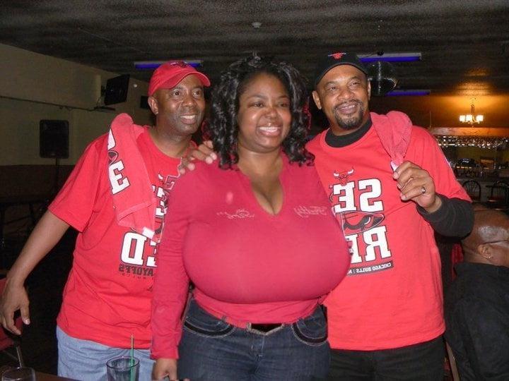 25P Chicago's Huge Titty Goddess