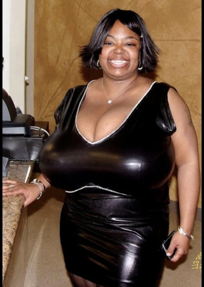 25P Chicago's Huge Titty Goddess