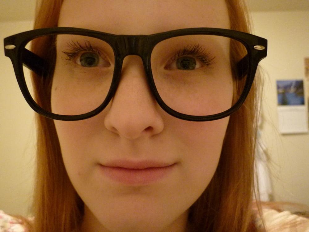10P Redhead Glasses