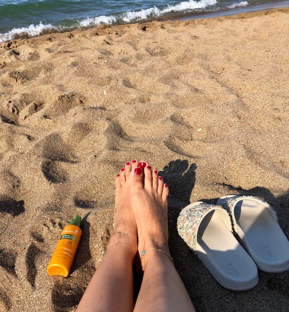 10P sexy turkish women's feet 6