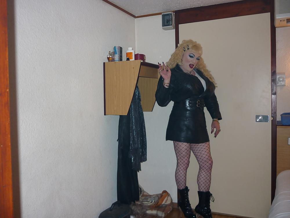 25P Isabelle the Leather Bitch