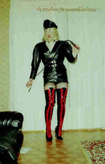 25P Isabelle the Leather Bitch