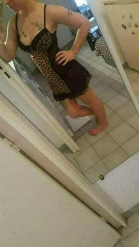 19P SELFIE FRENCH BITCH 3