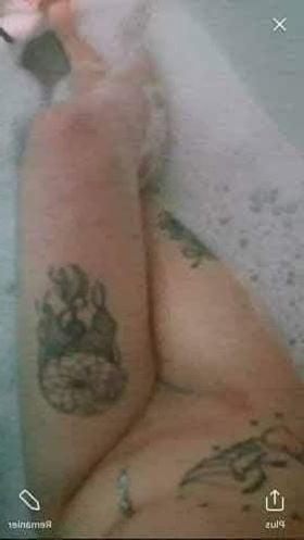 19P SELFIE FRENCH BITCH 3